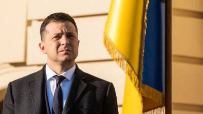Президент Украины поручил ускорить вакцинацию от коронавируса в стране