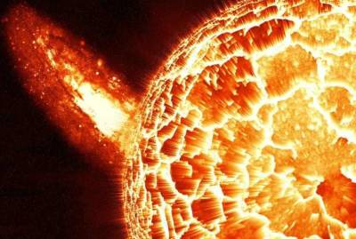 Астрономы обнаружили новый вид дождя на Солнце, температура которого достигает сотни тысяч градусов