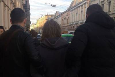 В центре Петербурга сотрудники УФСИН задержали беглого осужденного