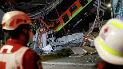 Жертвами крушения метромоста в Мехико стали уже 23 человека