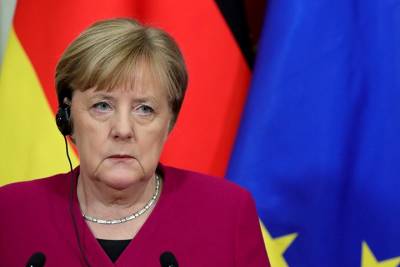 Меркель назвала поведение России одной из причин изменения балансе сил в мире