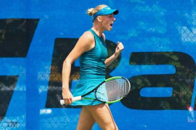Лопатецкая покинула турнир в Анталии на стадии первого раунда