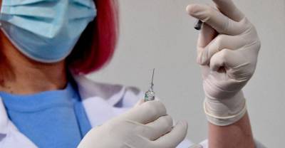 В центре Чумакова не исключили метод тройной вакцинации "Ковиваком"