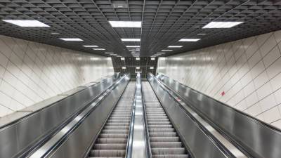 На станции «Марьина Роща» смонтировали конструкции самого длинного эскалатора метро