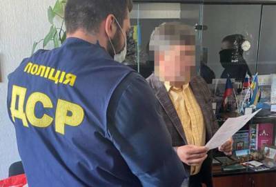 Харьковского чиновника поймали при получении крупной взятки