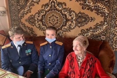 В Кимрах следователи навестили ветерана Великой Отечественной войны