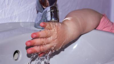 Вирусолог напомнил о важности мытья рук для борьбы с инфекциями
