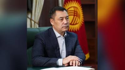 Президент Киргизии назначил экономиста с госнаградами на пост советника