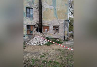 Последствия обвала стены общежития устраняют в Дзержинске