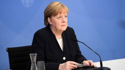 Меркель заявила об изменении баланса сил в мире из-за поведения России