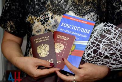 «Паспорт РФ для Донбасса – это вам не какая-то карта поляка» –...