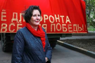 Светлана Разворотнева поздравила ветерана-долгожительницу с Днем Победы
