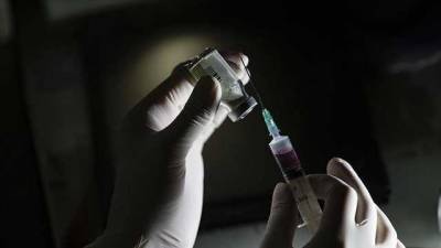 Минздрав прекратил вакцинацию остатками доз: данные публичных украинцев из очереди уничтожили