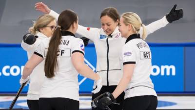 Женская сборная РФ по керлингу одержала девятую победу подряд в рамках ЧМ