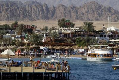 Закрываются рестораны, торговые центры и парки: в Египте вводят локдаун