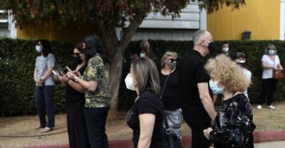 В Греции женщина умерла от сердечного приступа после прививки от ковида