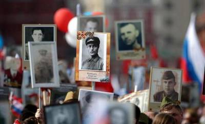 Тюменцам помогут отсканировать и опубликовать фотографии героев на сайте онлайн-шествия "Бессмертный полк"