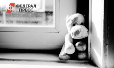 Полиция накажет мать выпавшей из окна девочки в Новокузнецке