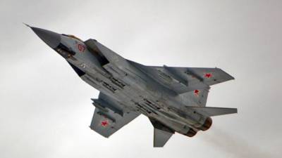 МиГ-31 проконтролировал американский самолет-разведчик над Чукотским морем