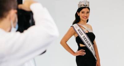 Украинка Елизавета Ястремская улетела на конкурс "Мисс Вселенная" в США