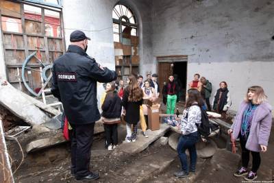 Томских художников, которых задержали 1 мая, выгоняют из арт-пространства