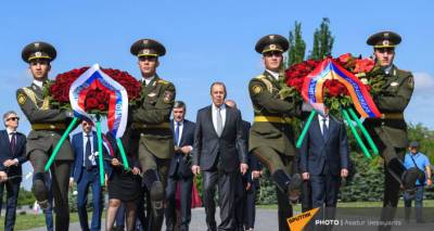 Сергей Лавров почтил память жертв Геноцида армян в Ереване
