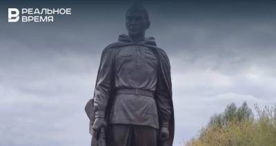 В Заинске установили новый памятник Воину-освободителю взамен сгоревшего