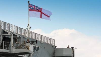 Великобритания отправит корабли в Ла-Манш из-за угроз Франции