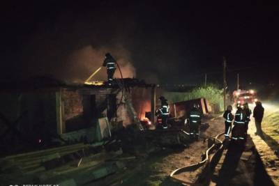 Мама и две маленькие дочки погибли на пожаре под Саратовом
