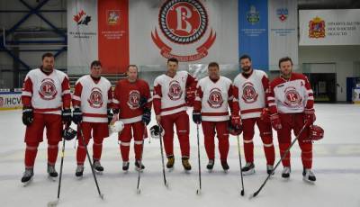 В Чехове открытие школы «Strong Hockey» отметили хоккейным матчем