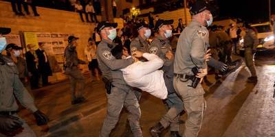 Израильские полицейские все чаще применяют электрошокеры