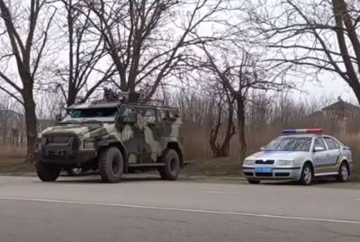 Все дороги в Киев перекрыты: полиция столицы и области поднята по тревоге, на дороги вывели броневики