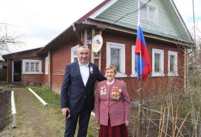 Алексей Брицун поздравил ветеранов с наступающим Днем Победы