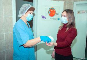 Все больше белорусов хотят привиться от коронавируса