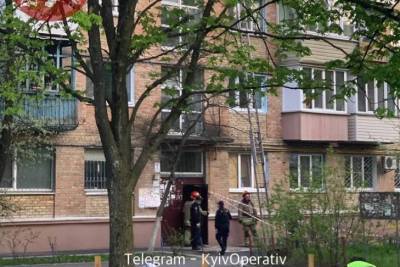 В Киеве ребенок выпал из окна многоэтажки: подробности трагедии и фото