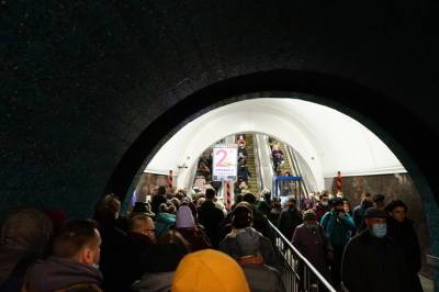 Петербургское метро закроют в ночь после празднования Дня Победы