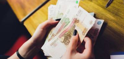 Банк России сократит ежедневную покупку валюты на 23% в мае