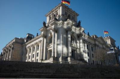 В Берлине хотят ограничить срок пребывания у власти федерального канцлера
