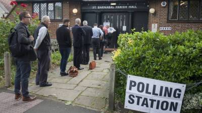 На выборах в британском Оксфорде вместо урны использовали багажник машины