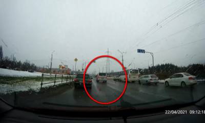 Петрозаводчанин заснял, как водитель нарушил правила и это передал видео в ГИБДД: его обвинили в «стукачестве»