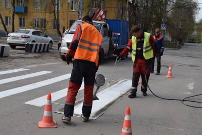 В Ульяновске начали наносить продольную дорожную разметку