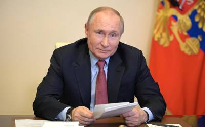 Путин: российские вакцины надежны, как автомат Калашникова