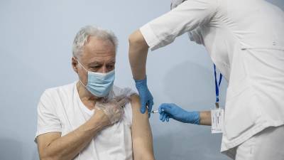 В России зарегистрирована вакцина от коронавируса "Спутник Лайт"
