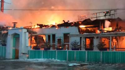 Огонь уничтожил 14 жилых домов в деревне под Омском