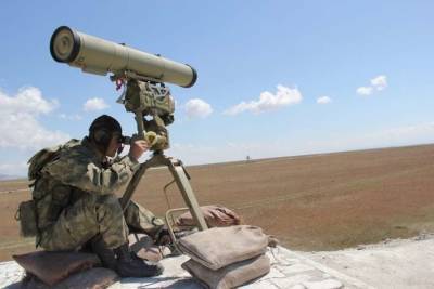 В Сирии войска Асада расстреляли противотанковой ракетой гражданский автомобиль