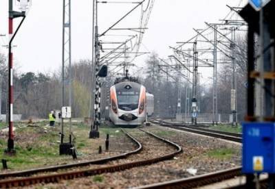 Укрзализныця в июне возобновит поезда в Венгрию и Австрию