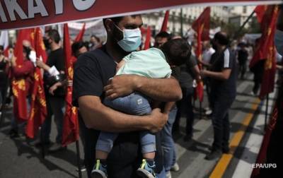 В Греции начались массовые забастовки