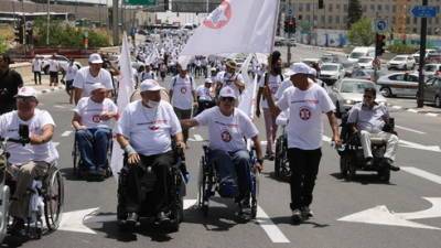 Беня Ганц - Исраэля Кац - После попытки самосожжения: в Израиле увеличат помощь инвалидам ЦАХАЛа - vesty.co.il - Тель-Авив - Иерусалим
