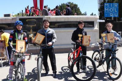 В Хасавюрте состоялись велопробег и легкоатлетическая эстафета, приуроченные ко Дню Победы