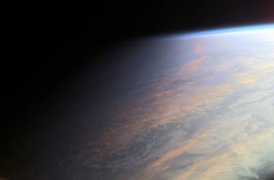 Агентство NASA опублікувало знімок світанка на Землі з космосу (ФОТО)